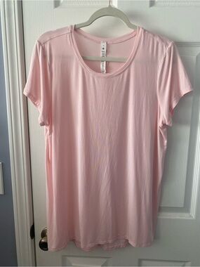 lululemon athletica Short Sleeve Scoop Tee - Pale Pink